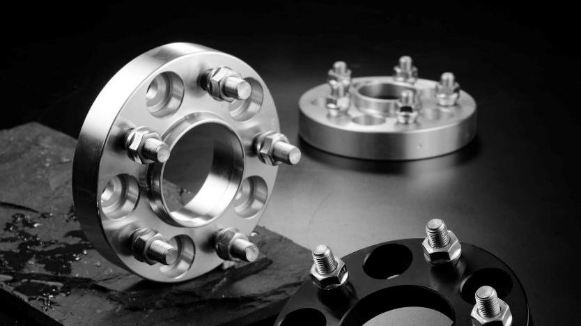 lug nuts and lug bolts