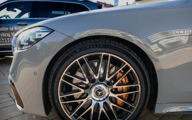 Exploring the Advantages of Steel Adhesive Wheel Weights for New Vehicles